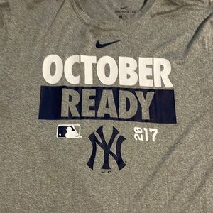 Yankees Nike shirt